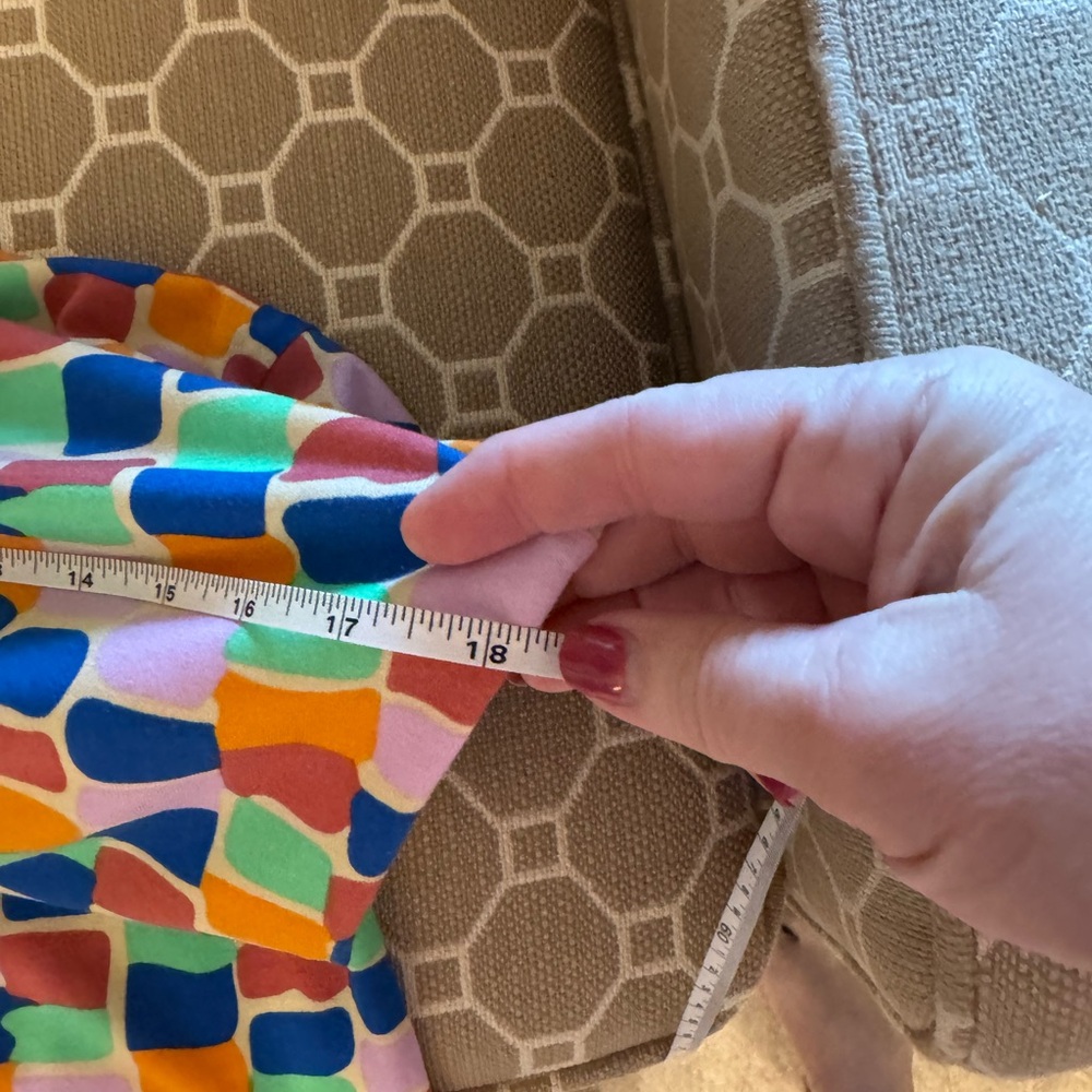 🟣 LuLaRoe Multicolor Abstract Pattern Top - Picture 6 of 6